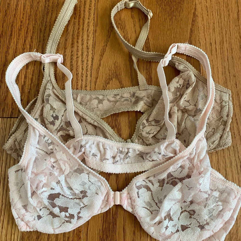 Victoria’s Secret Emma bra set of 2 preowned excellent 1nude 1light pink 34b
